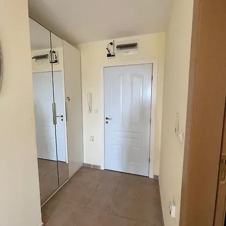 - Prestige Sea Viev דירה