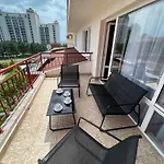 - Prestige Sea Viev Апартаменты