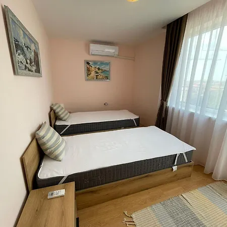 - Prestige Sea Viev דירה