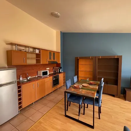 - Prestige Sea Viev Apartament *