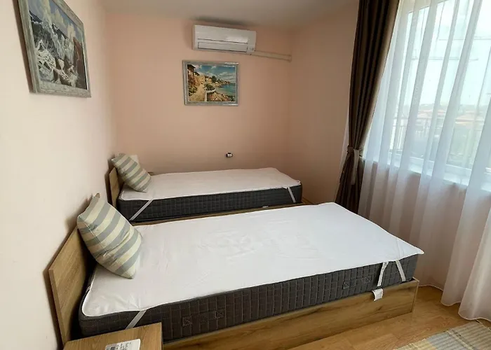 - Prestige Sea Viev Апартамент